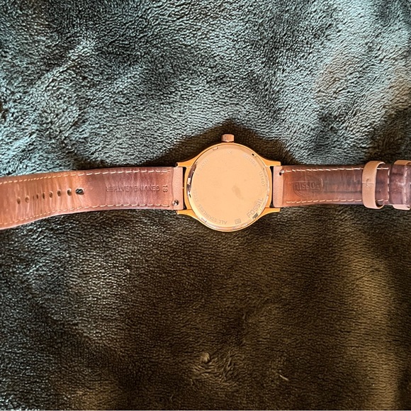Leather Fossil Watch - Picture 2 of 2